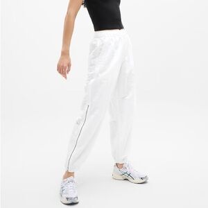 ATHLETA Pursuit Mid Rise Zip Jogger.  Size Small